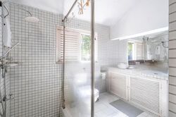 Coronation Road (D10), Detached #455774371